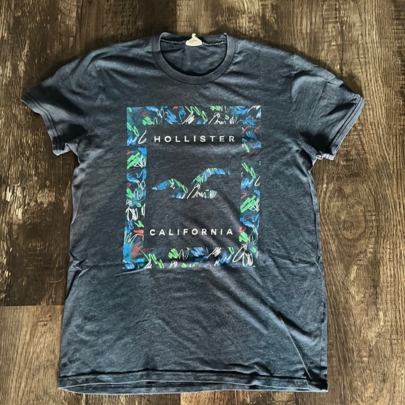 Hollister tshirt - Picture 1 of 3